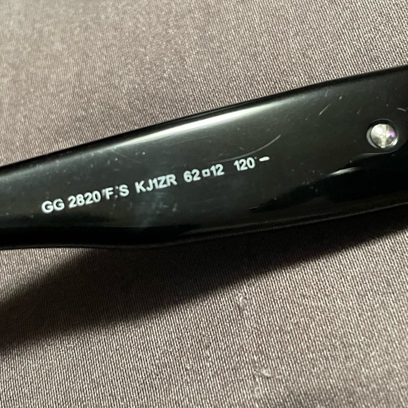 Womens Gray and Black Gucci Sunglasses - Picture 5 of 5